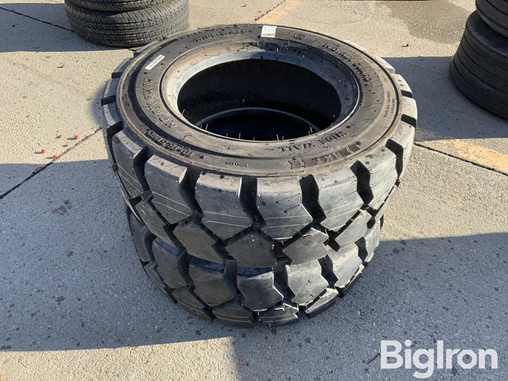 bkt-powertrax-hd-10-16.5-skid-steer-tires-image-7