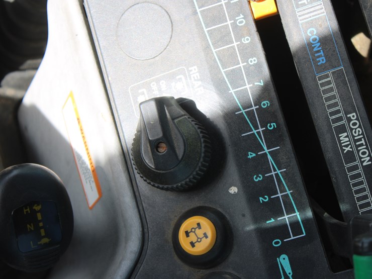 1992-agco-allis-8630-image-43