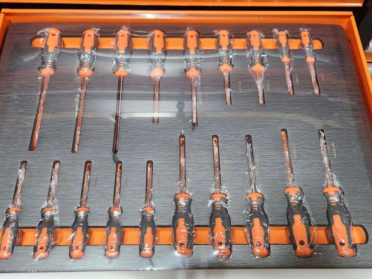 (assembled)-wheeled-tool-cabinet,-16-drawers,-492pc-tools-(orange-&-black)-image-4