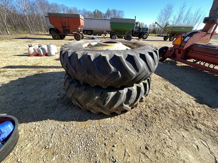 #5945-•-(2)-titan-18.4-38-bolt-on-duals-image-4