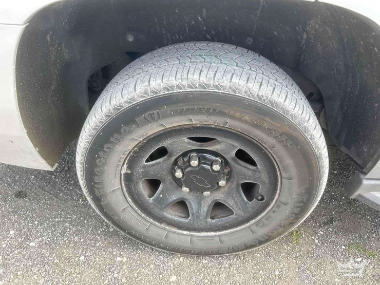 2016-chevrolet-tahoe-image-18