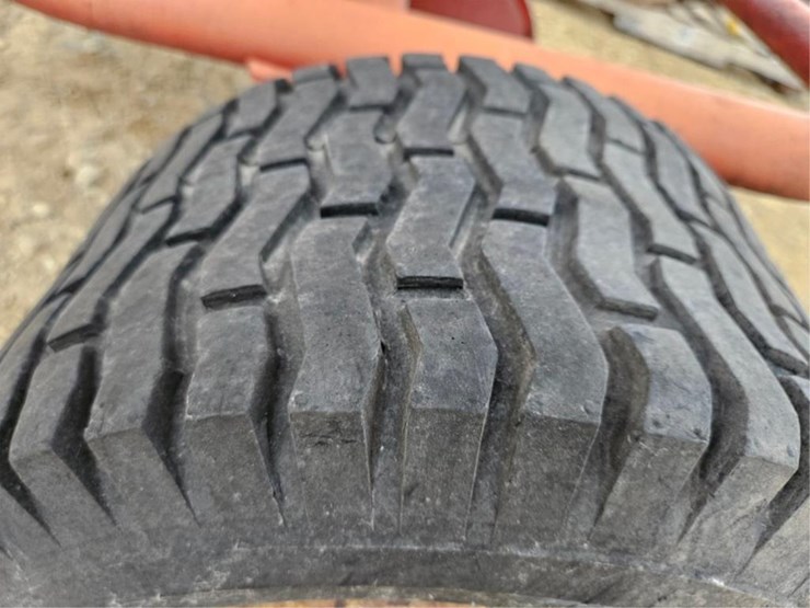 #3113-•-lely-pull-type-broad-cast-seeder-image-14