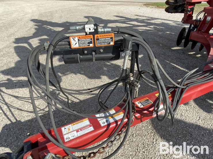 2012-case-ih-330-image-9