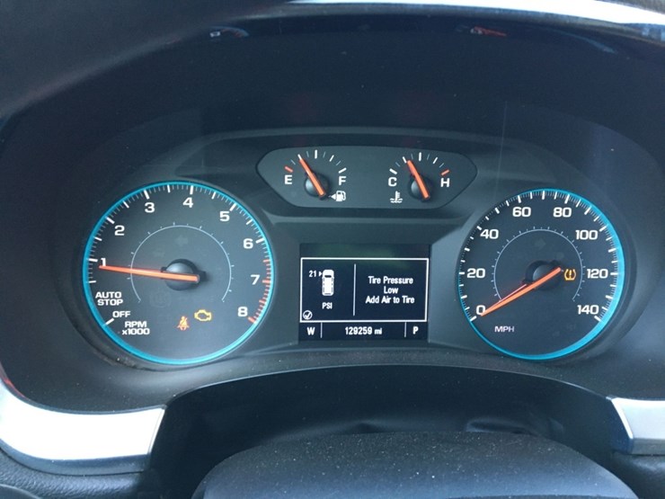 2021-chevrolet-traverse-ls-image-6