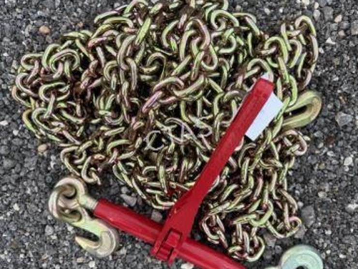 #50-•-(2)-3/8"-20'-chains-&-(1)-9,200-lb-boomer-image-1