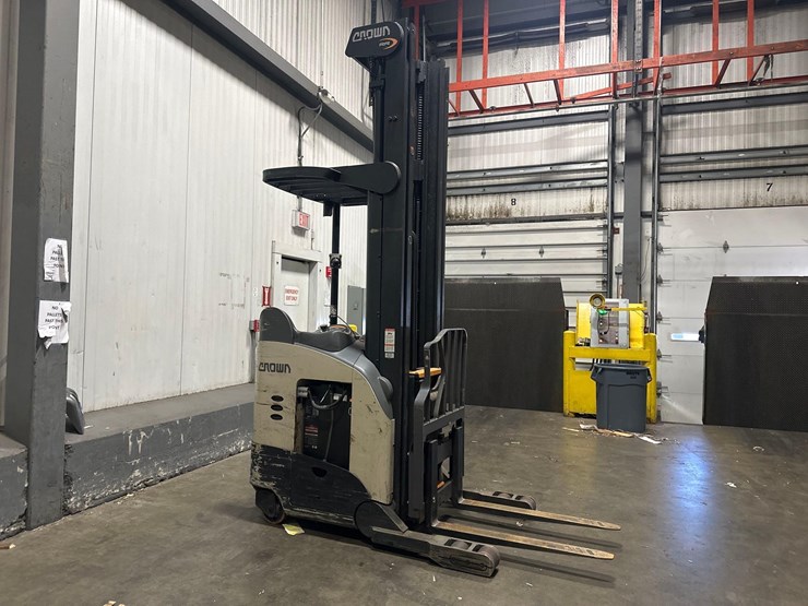 2019-crown-rr5725-35-image-3