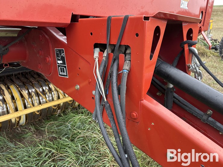 2012-new-holland-br7080-image-13