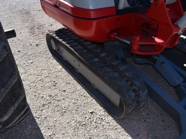 takeuchi-tb230-image-8