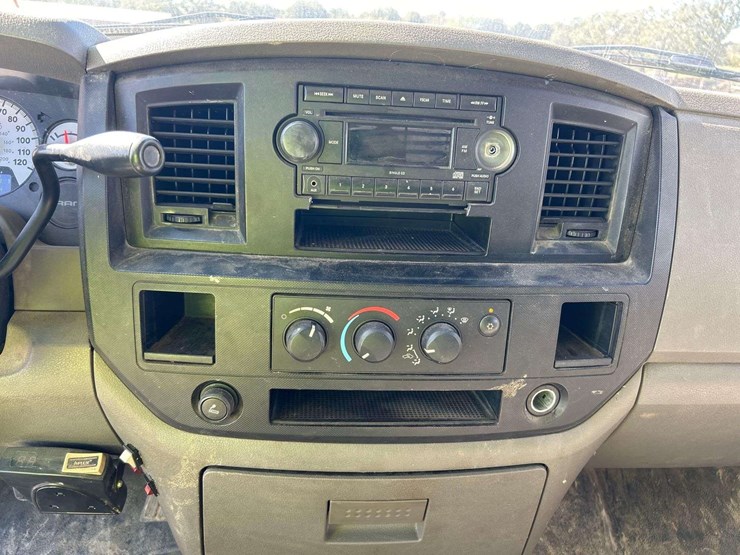 2008-dodge-ram-1500-image-16