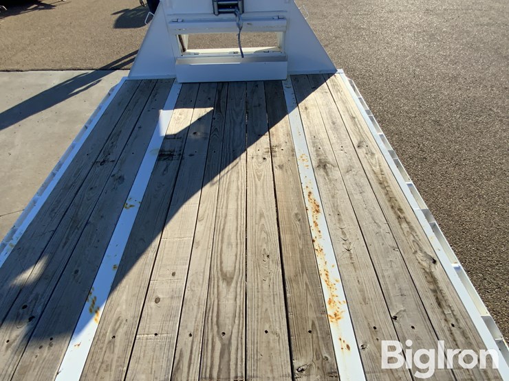 2023-load-trail-t/a-low-pro-gooseneck-trailer-w/hydraulic-dovetail-image-20