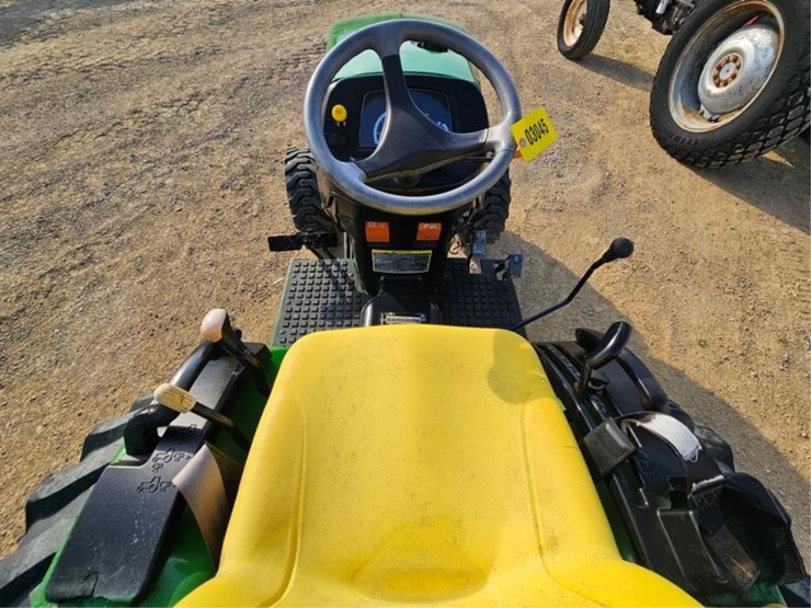 john-deere-2520-image-15