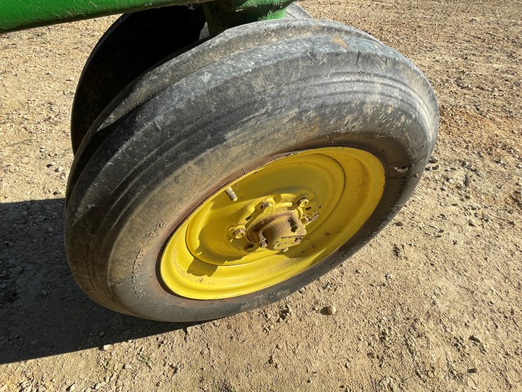 john-deere-b-image-42