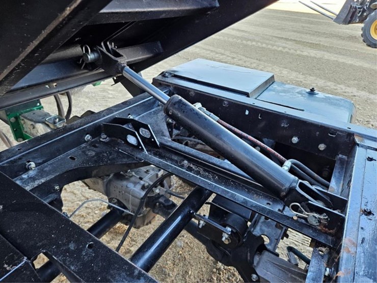 cushman-turf-truckster-image-13