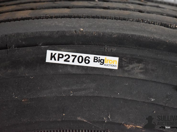 11r22.5-truck-tire-image-4