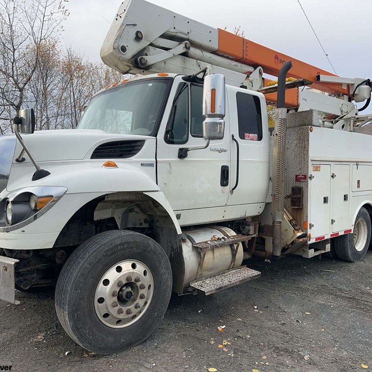 2012 INTERNATIONAL 7400