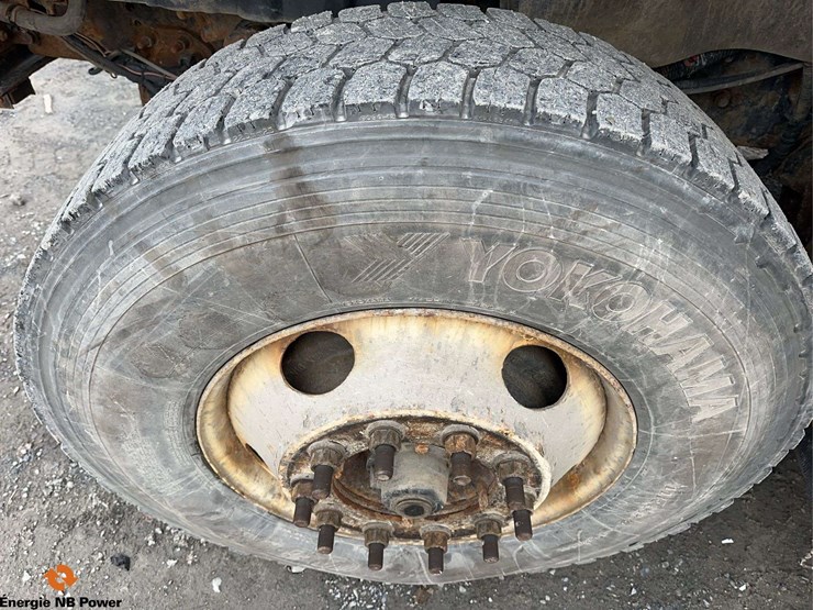 2012-international-7400-image-9