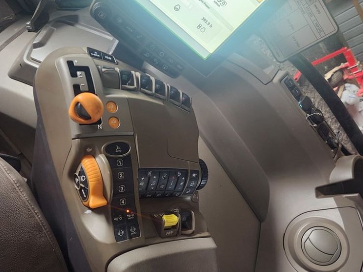 2023-john-deere-8rx-410-image-13