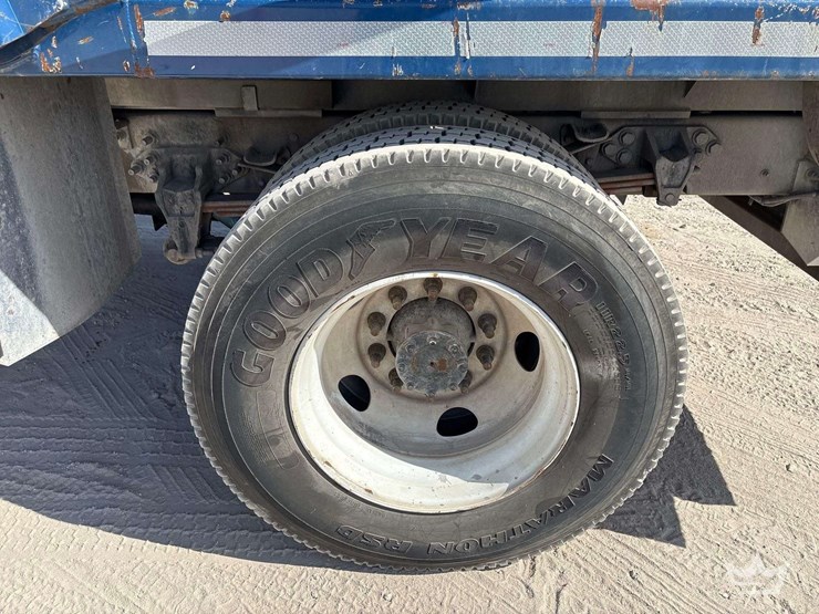 2017-ford-f650-image-18