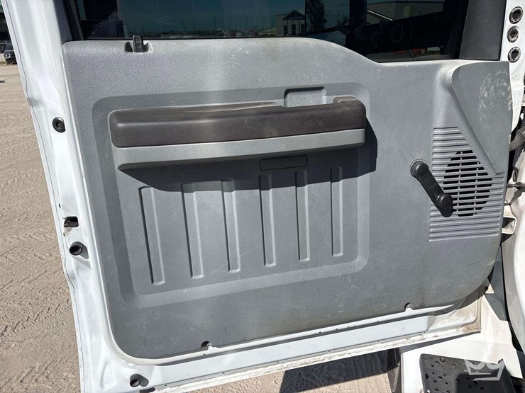 2017-ford-f650-image-6