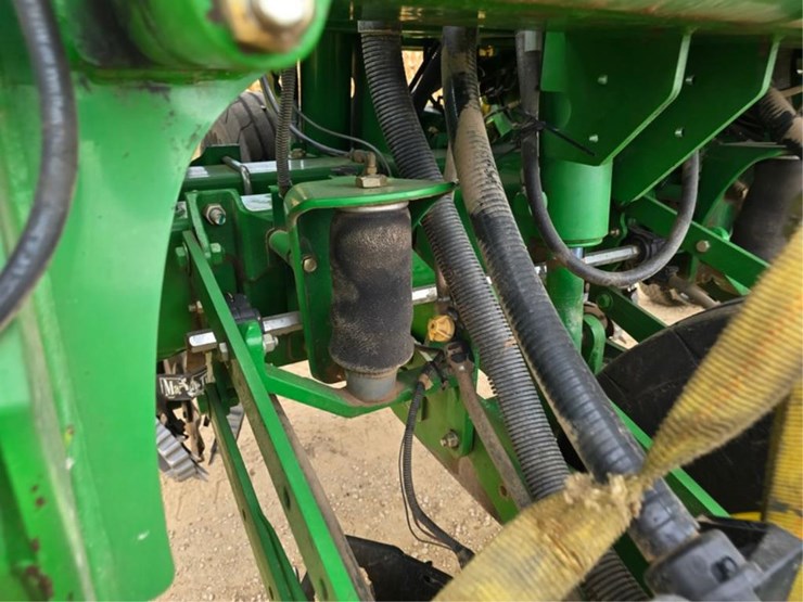 john-deere-1790-image-31