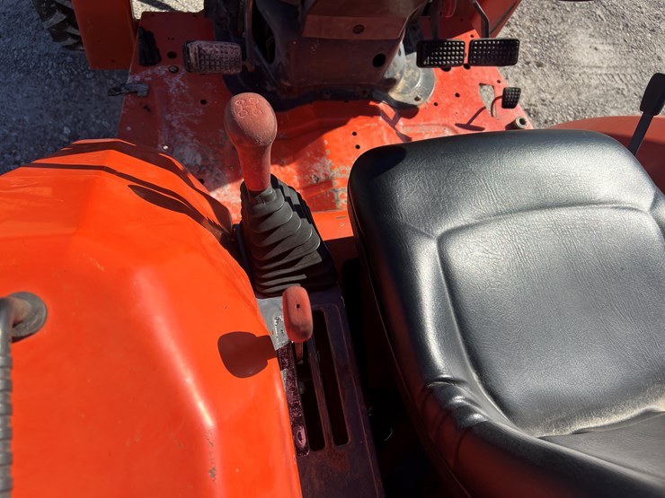 kubota-l2900-image-14