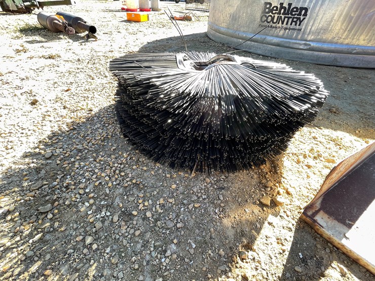 #5947-•-misc.-farm-related-items-image-5