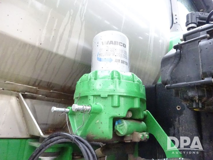 2017-john-deere-r4038-image-88