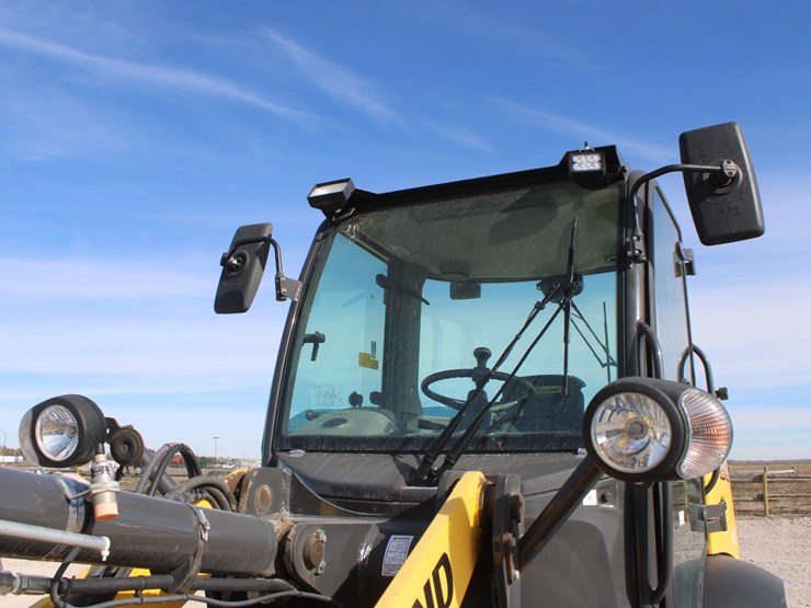 2021-new-holland-w80c-image-23