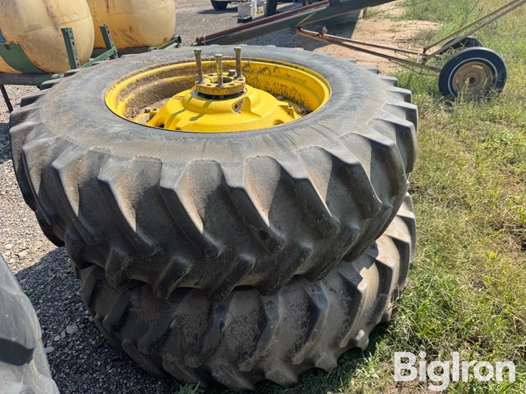 tires-on-john-deere-tractor-rims-image-8
