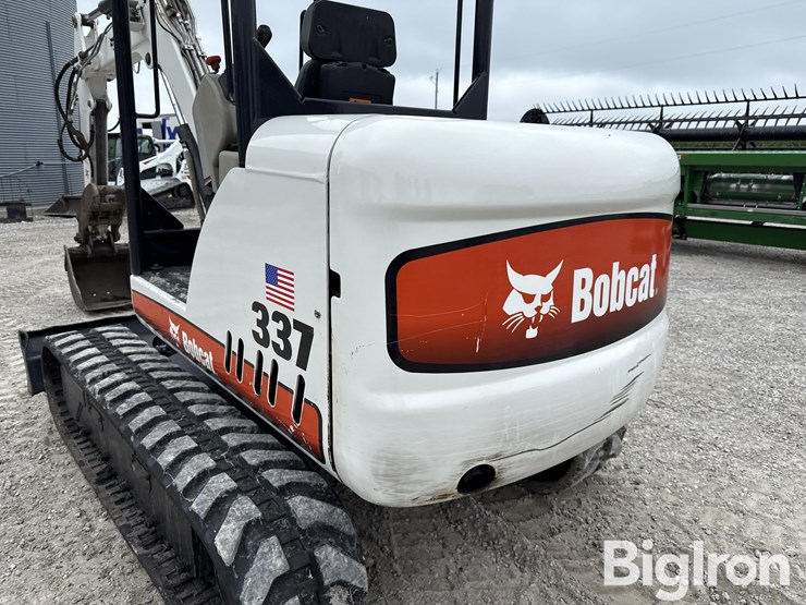 2005-bobcat-337g-image-11