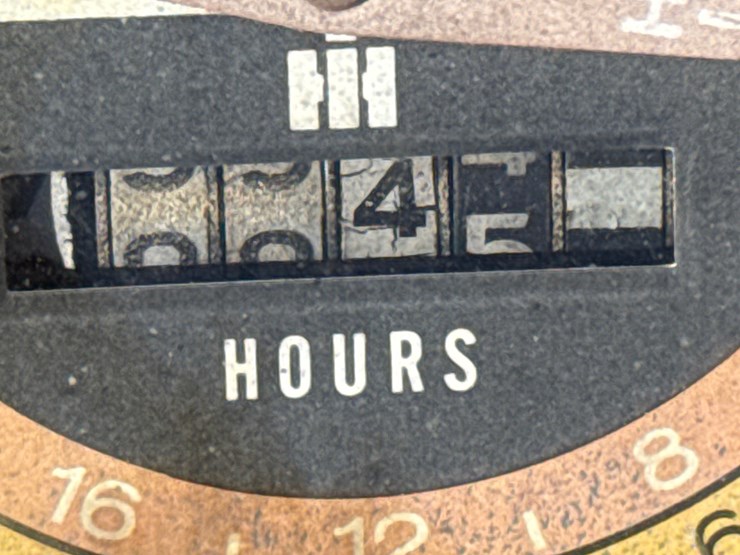 1965-international-706-image-34