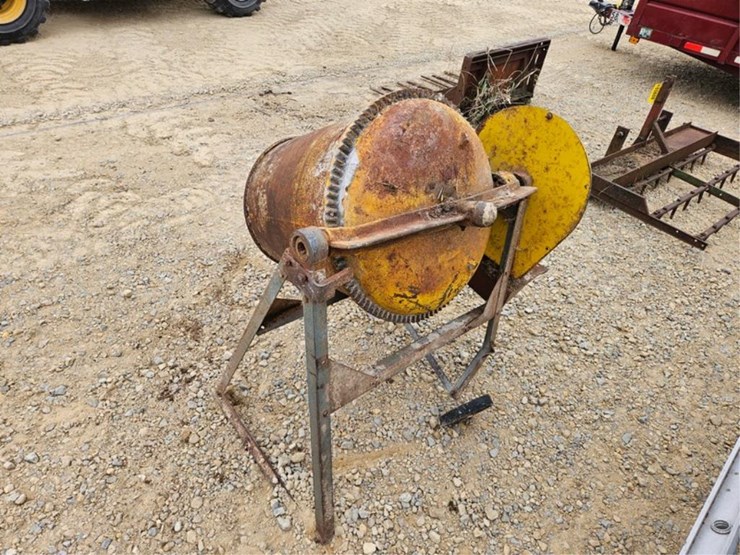 #3610-•-110-volt-concrete-mixer-image-5