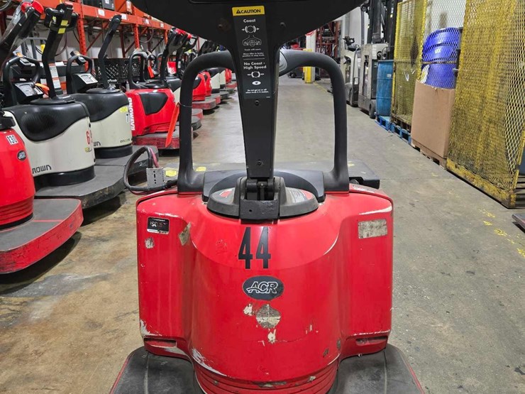 2007-raymond-8400-image-3