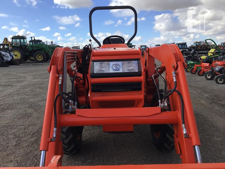 2004-kubota-l3400-image-13