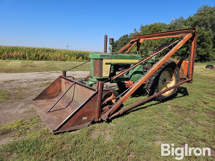 1958-john-deere-720-image-1