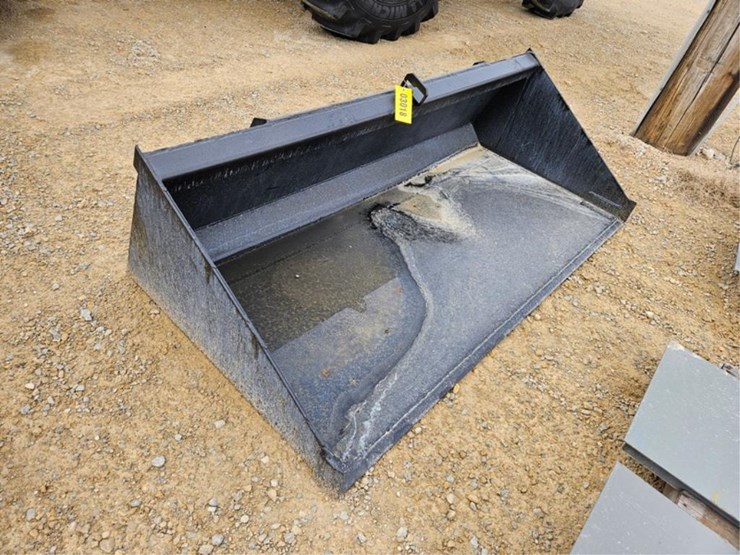 #3018-•-72"-material-bucket-image-5