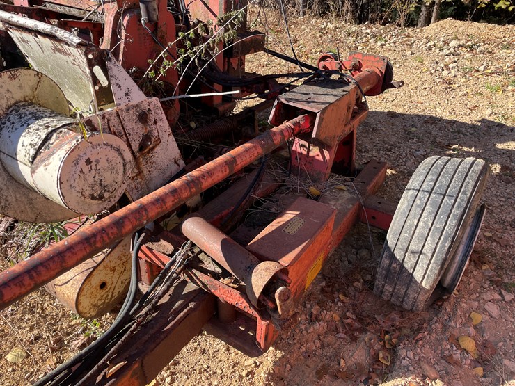 #5920-•-heston-chopper-with-hay-head-image-10