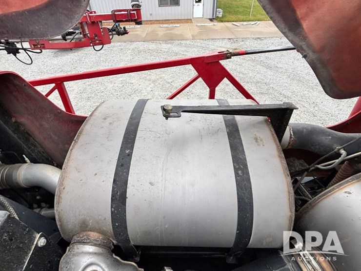 2019-case-ih-patriot-4440-image-106