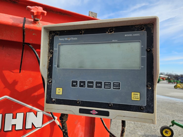 kuhn-knight-3130-image-4