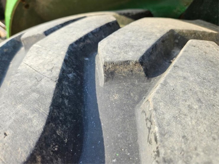 john-deere-2520-image-25