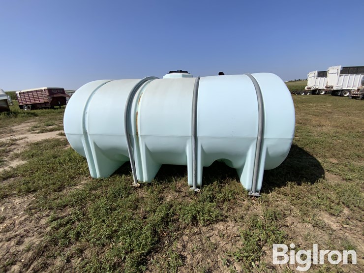 2550-gallon-poly-tank-image-4