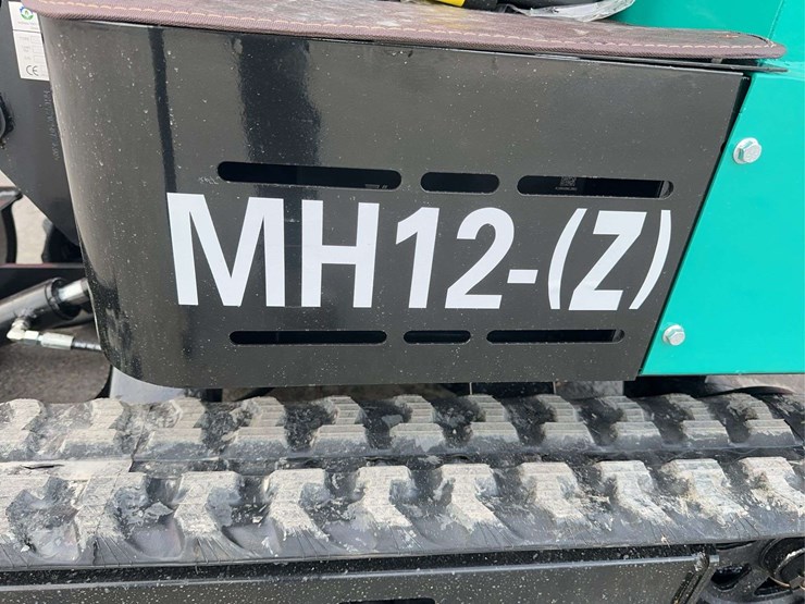 2025-agt-mh12z-mini-excavator-image-12