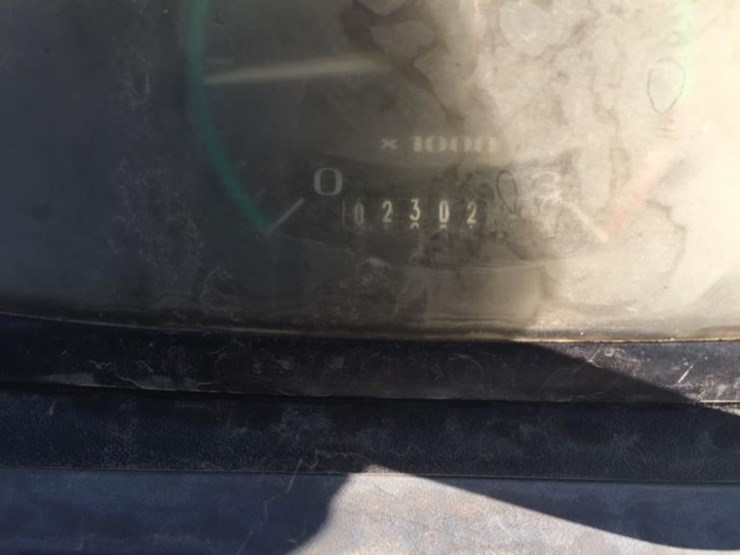 2005-new-holland-lv80-image-5