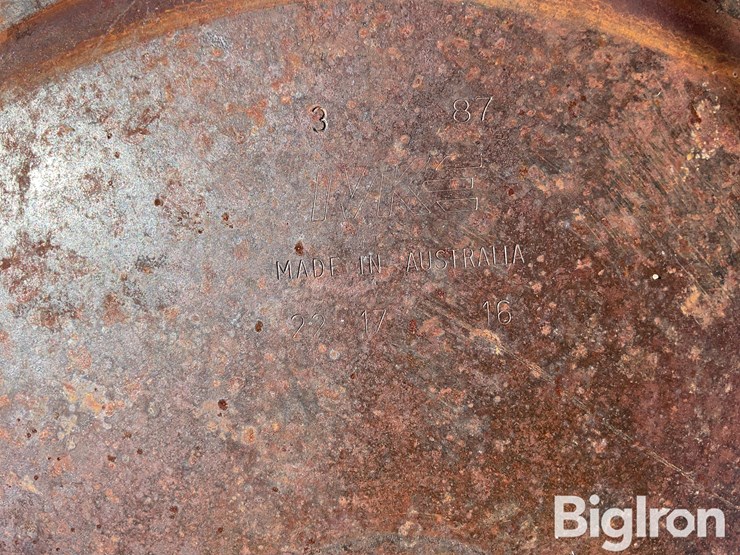 john-deere-230-image-16