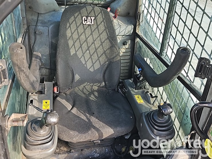 2018-caterpillar-272d2-image-19