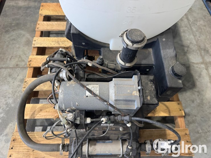 surefire-spartan-125-fertilizer-pump-&-tank-system-image-12