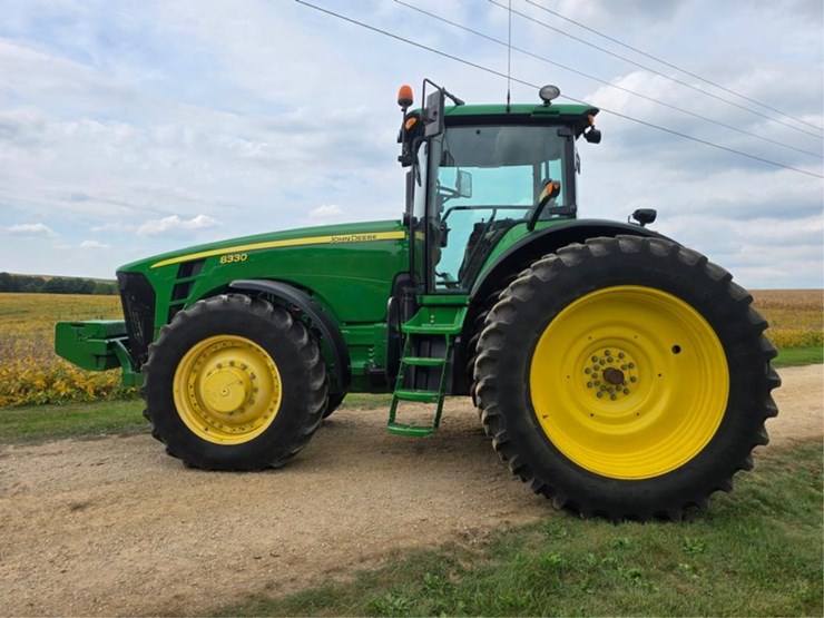 john-deere-8330-image-2