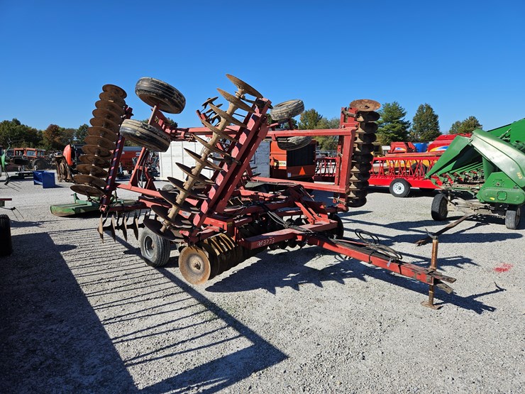 case-ih-3900-image-1