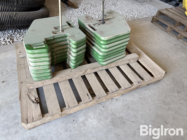 john-deere-front-tractor-weights-image-1