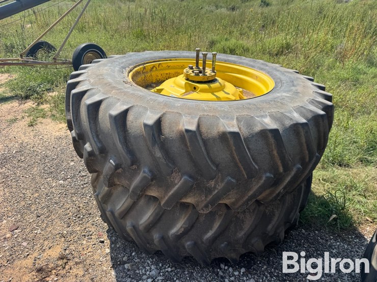 tires-on-john-deere-tractor-rims-image-2